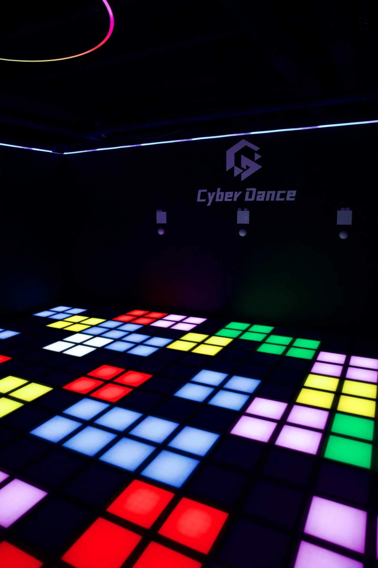DYNAMIC TILE